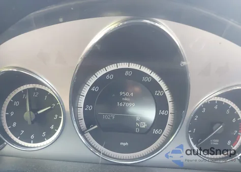 2010 Mercedes-Benz E 350 из США, поврежденный, VIN WDDHF5GB8AA048935